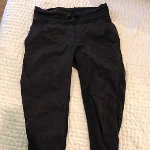 Lululemon black dance studio crop size 6